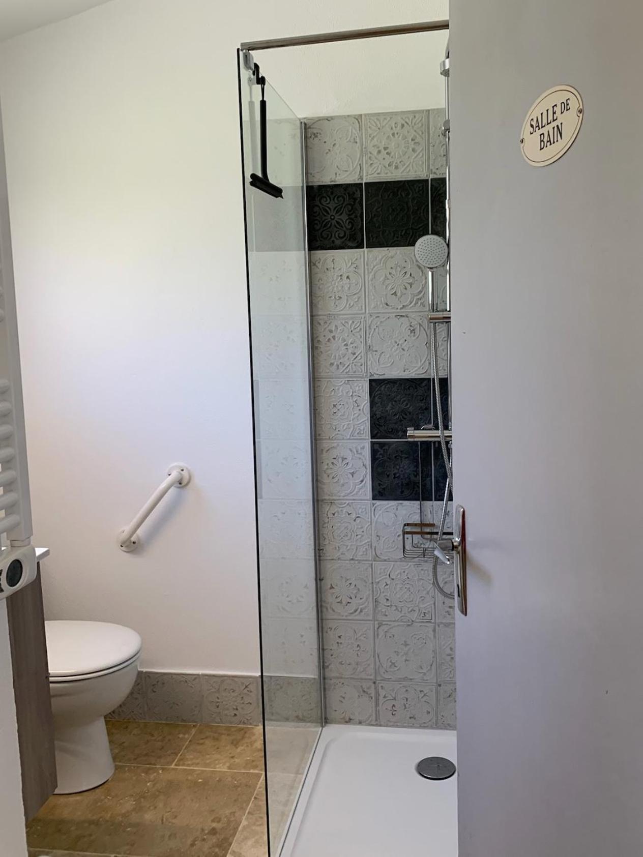Gite La Loge 142 Route De Carpentras 84210 韦纳斯克 外观 照片